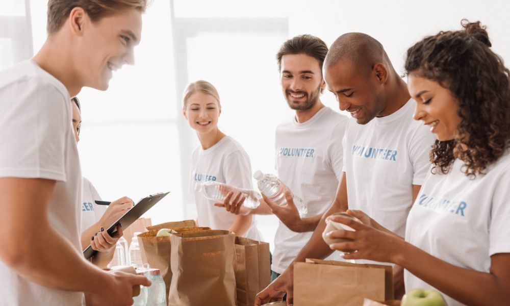 5 Ways to Become a More Generous Person